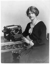 Woman with Underwood Typewriter circa 1918