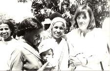 Ethiopian Jewish women with Ziona Kimmelman, AAEj Israel Director.