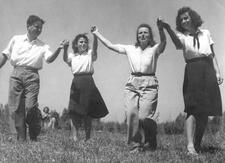 Gurit Kadman and the First Israeli Folkdance Leadership Course in Tel Aviv, 1945