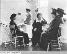 Margaret Sanger and Fania Mindell at Brownsville Birth Control Clinic, 1916.