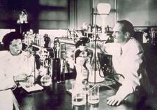 Gertrude Elion and George Hitchings Working in the Laboratory, 1948
