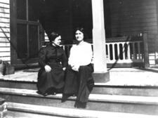 Gertrude Weil and Mina Weil in Goldsboro, North Carolina circa 1920s