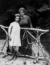 Louise Waterman Wise and Justine Wise circa 1913
