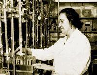 Rosalyn Yalow in the Laboratory