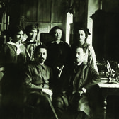 Zoologist Cecilia Klaften, second from right in back row.