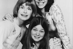 Bonnie Franklin and the "One Day at a Time" Cast, 1975