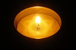 Holocaust Remembrance Candle
