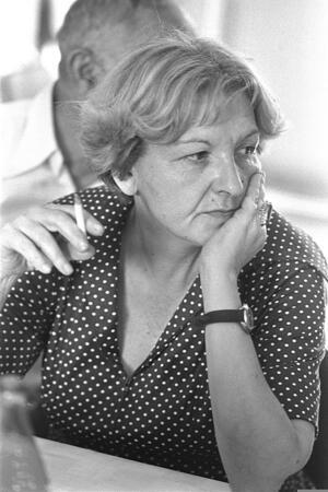 Hanna Zemer, the editor-in-chief of Davar newspaper from 1970 to 1990