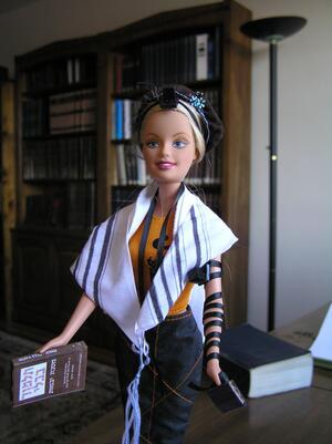 Why Our Daughters Should Learn to Use Tefillin – The Forward