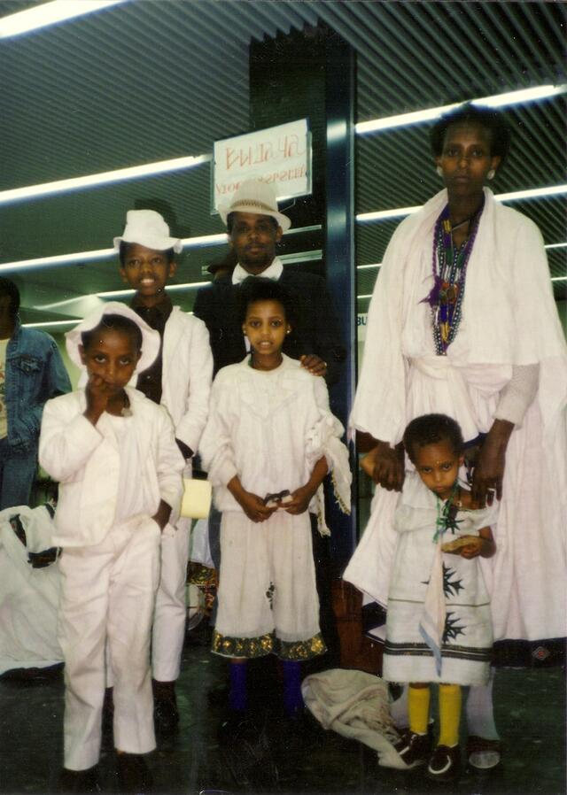 A family at the Israeli airport shortly after immigrating from Ethiopia. Around 1980.