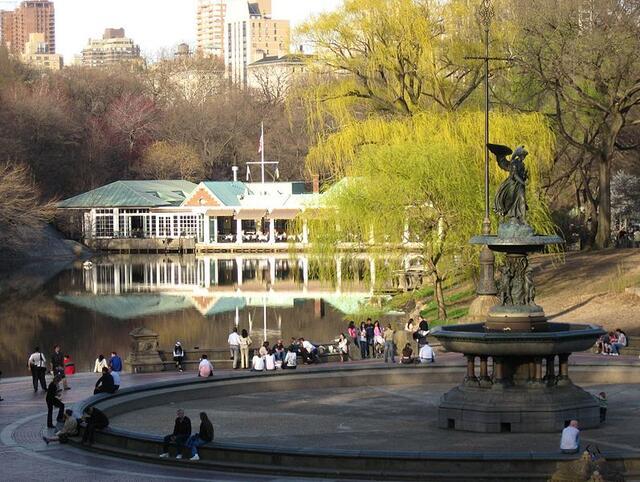 Loeb Boathouse in Central Park, 2008