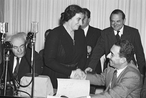 Golda Meyerson (Meir) and Moshe Shertok (Sharett), May 14, 1948