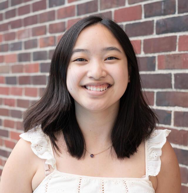 2021-2022 Rising Voices Fellow Amanda Xinhui Malnik