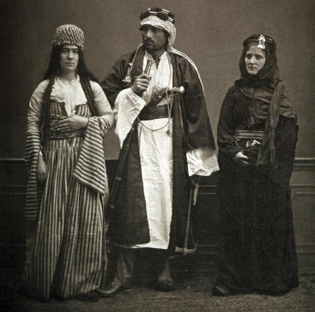 Pictured right: Married Jewish woman from Halep (Aleppo)