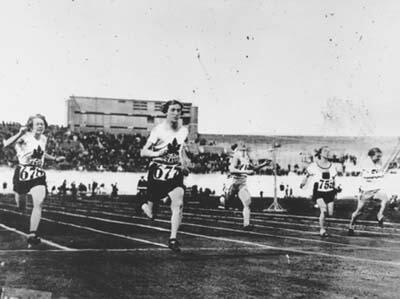 Bobbie Rosenfeld Running 100 Meter, 1928