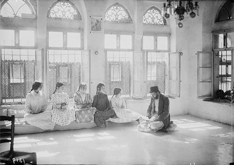 Samaritans of Nablus, 1900-1920, Samaritan Girls at School