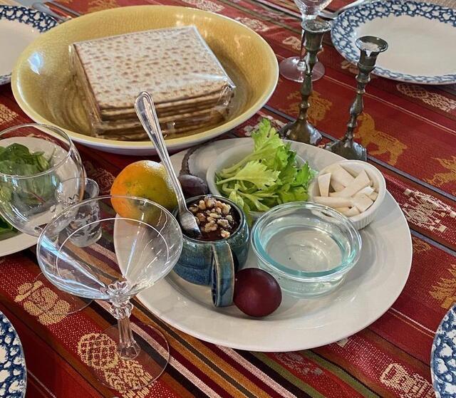 Janice Rous' seder plate, which includes an orange. 