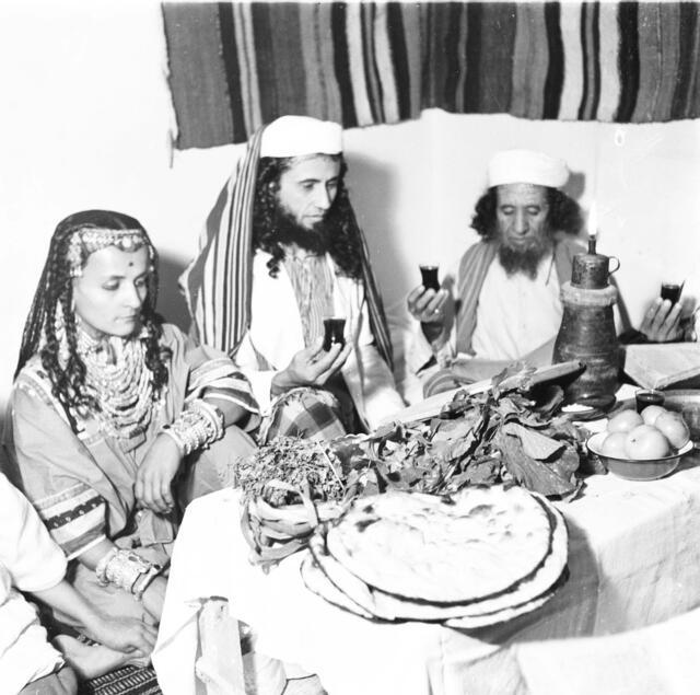 Passover celebrations among the Jews of Hatzerot.